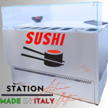Comptoir réfrigéré de préparation de sushi avec 8 1/4 plateaux